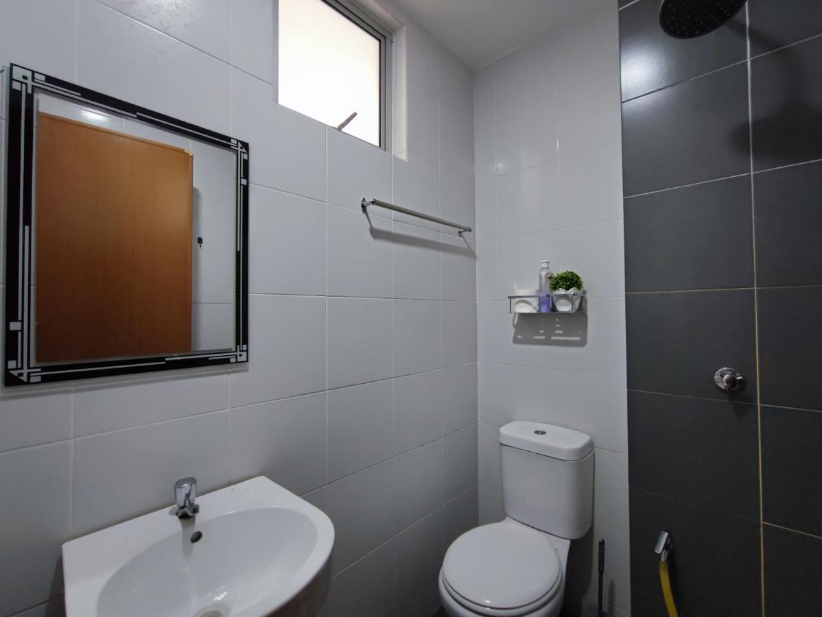 Homestay Semenyih 3 Bedroom Apartment By Kasyaf Eksteriør bilde