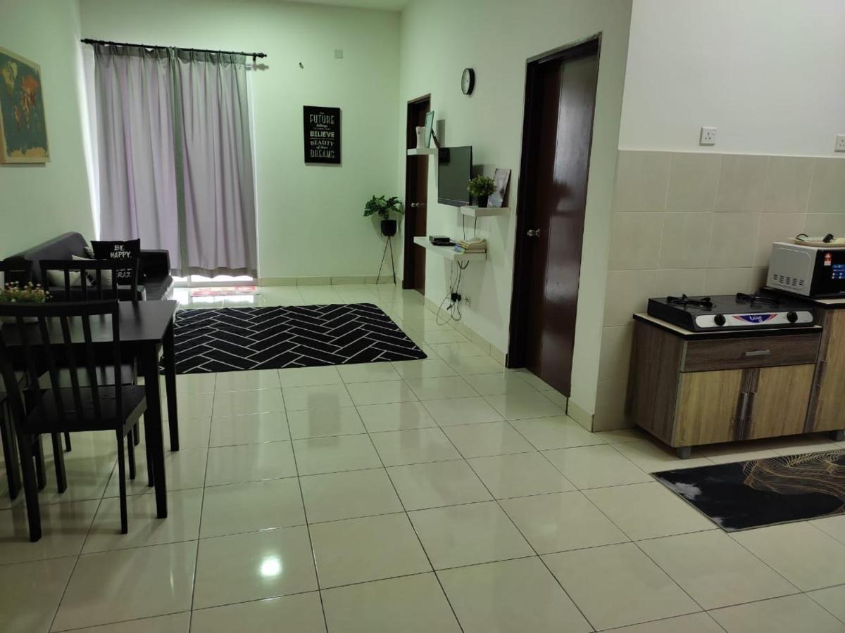 Homestay Semenyih 3 Bedroom Apartment By Kasyaf Eksteriør bilde