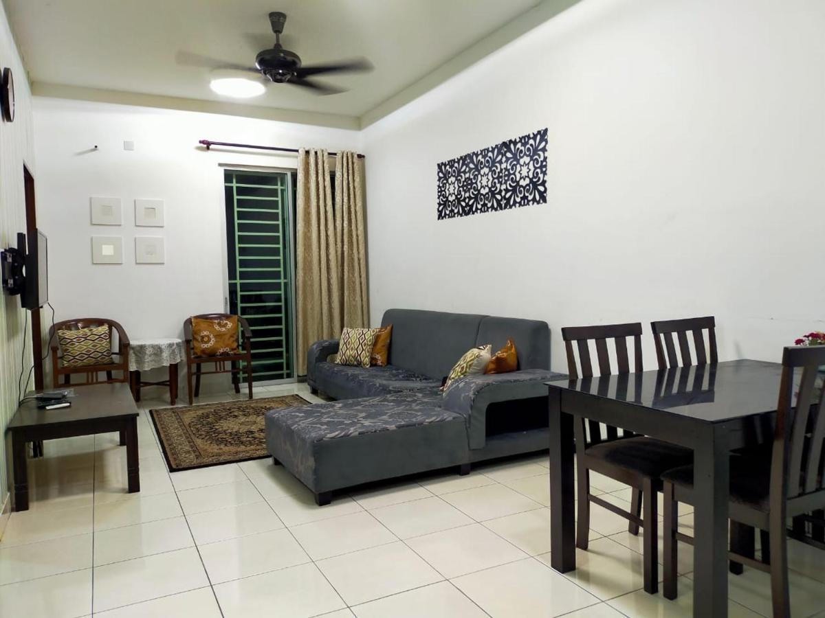 Homestay Semenyih 3 Bedroom Apartment By Kasyaf Eksteriør bilde
