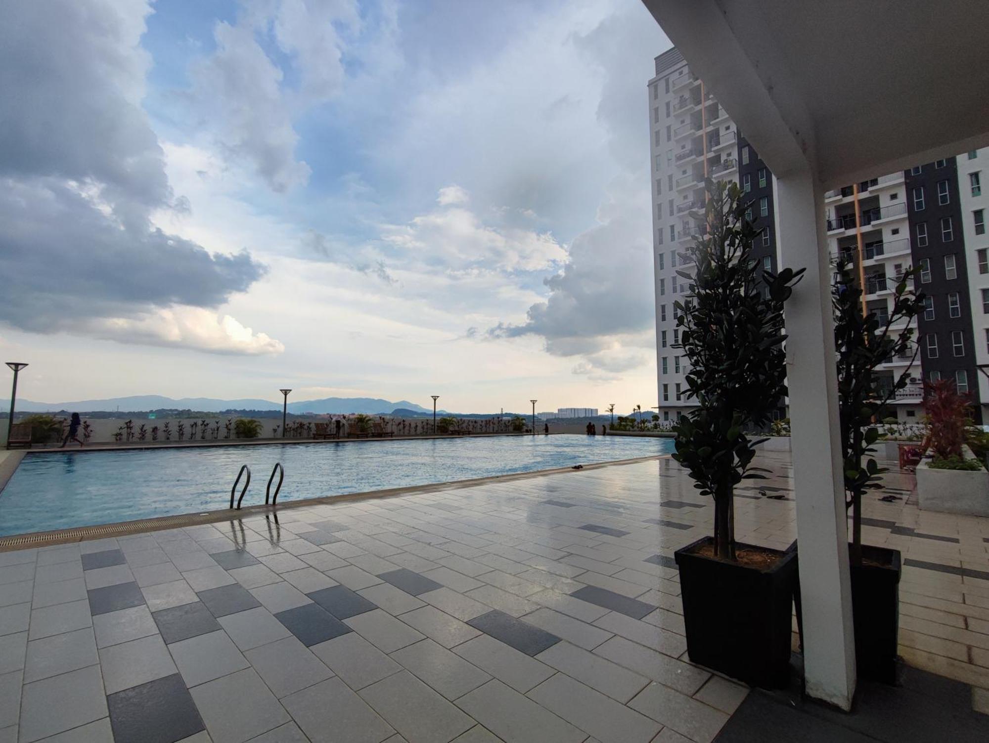 Homestay Semenyih 3 Bedroom Apartment By Kasyaf Eksteriør bilde