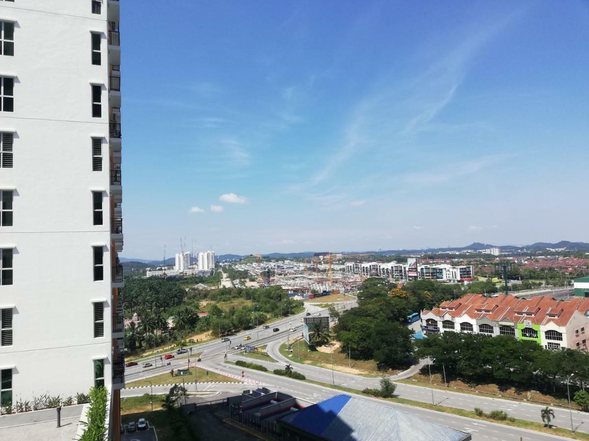 Homestay Semenyih 3 Bedroom Apartment By Kasyaf Eksteriør bilde