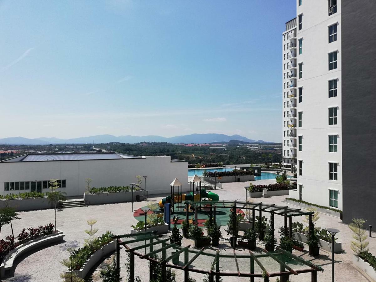 Homestay Semenyih 3 Bedroom Apartment By Kasyaf Eksteriør bilde